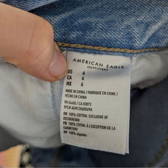 American Eagle Light Wash Mom Shorts - Picture 8 of 9